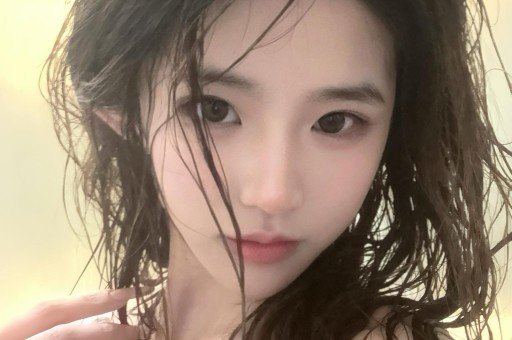 美顶流纯神演穿普拉达的女王2被删光！秀身体黑历史太多