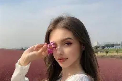 3500家连锁店女网红艾琳演豪门戏翻车涉嫌欺诈中老年人
