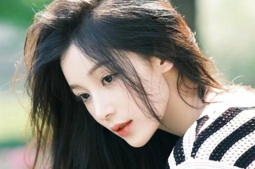 从“嫁给自己”到负债50万：当独立女性被收割有些人缺的不是仪式感是底线